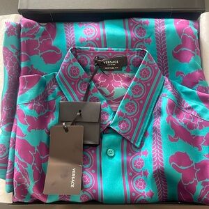 New Unworn Versace heritage fit silk shirt